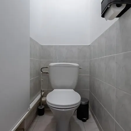 Hellemmes - With Parking ! *