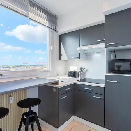 Hellemmes - With Parking ! アパート リール